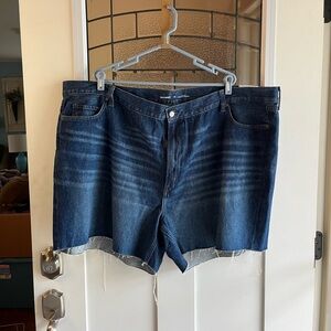 OLD NAVY NWT High-Waisted Slouchy Straight Cut-Off Non-Stretch Jean Shorts